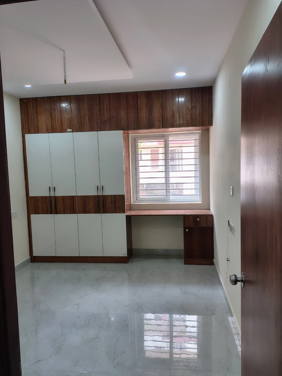 Gallery 12