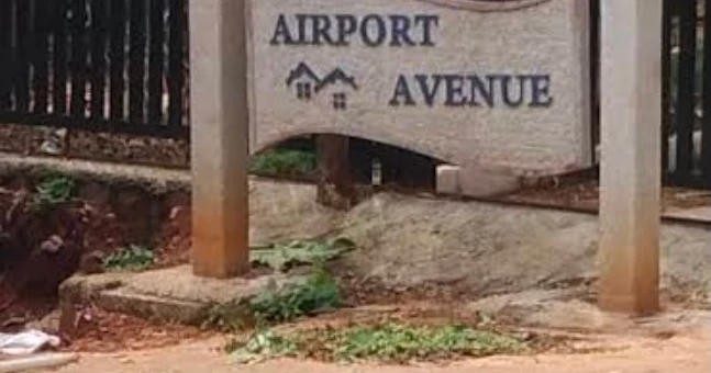 Airport Avenue 