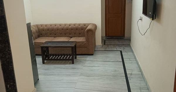 Builder Floor