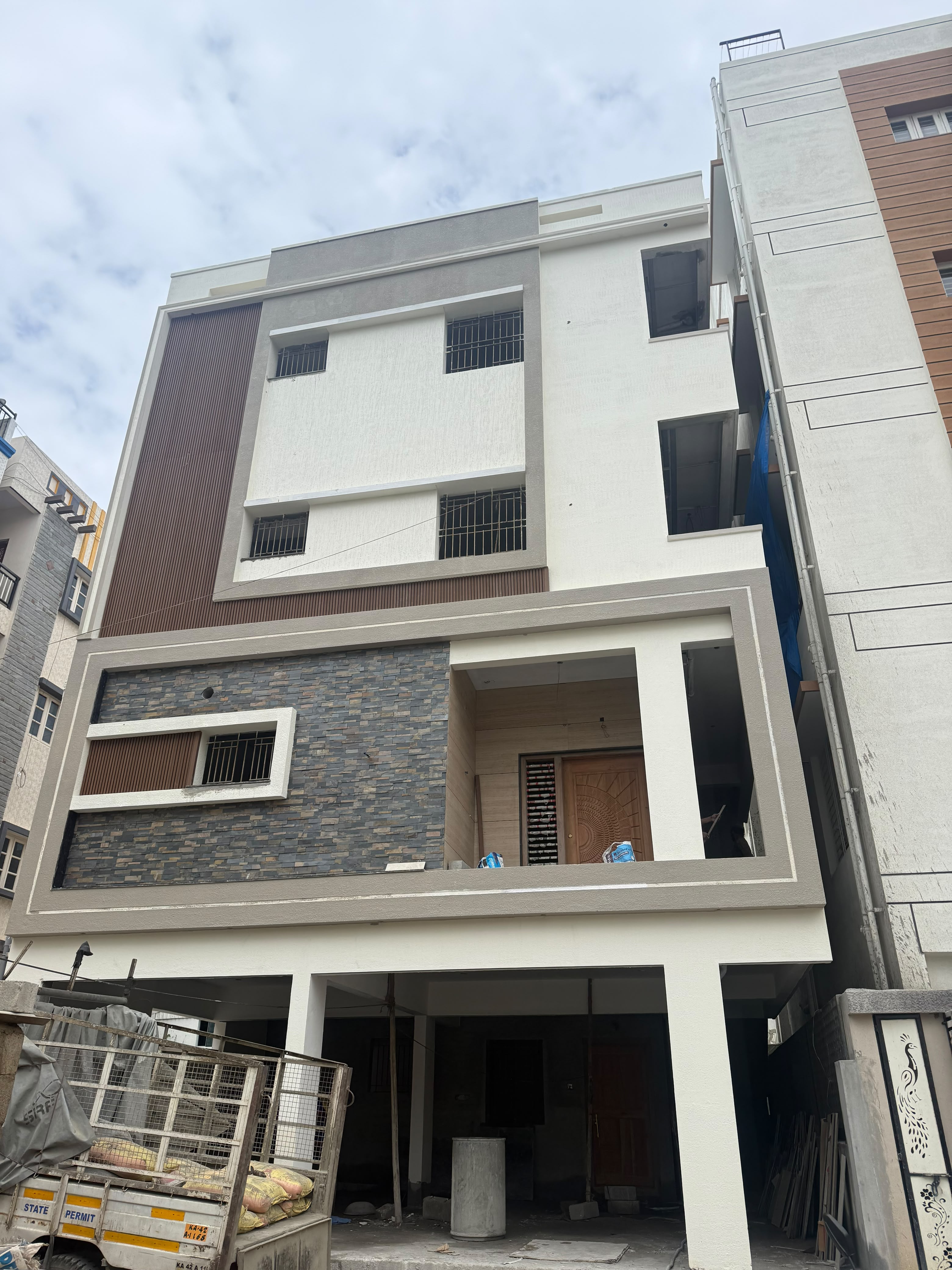 Builder Floor