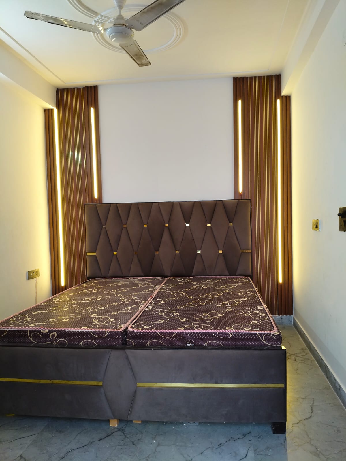 Builder Floor